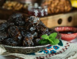 Lezat, Sehat, dan Bergizi! Inilah Jenis Kurma Terbaik untuk Berbuka Puasa!